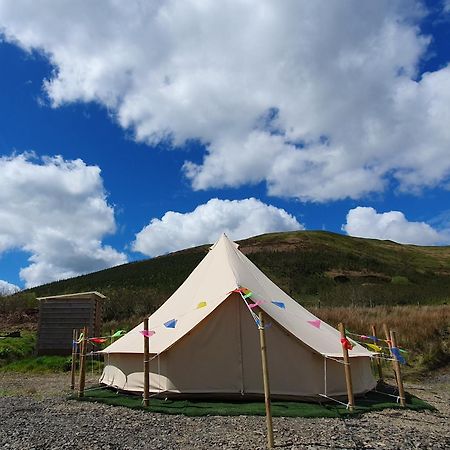 Готель Calon Y Goedwig Glamping Лландовері Екстер'єр фото