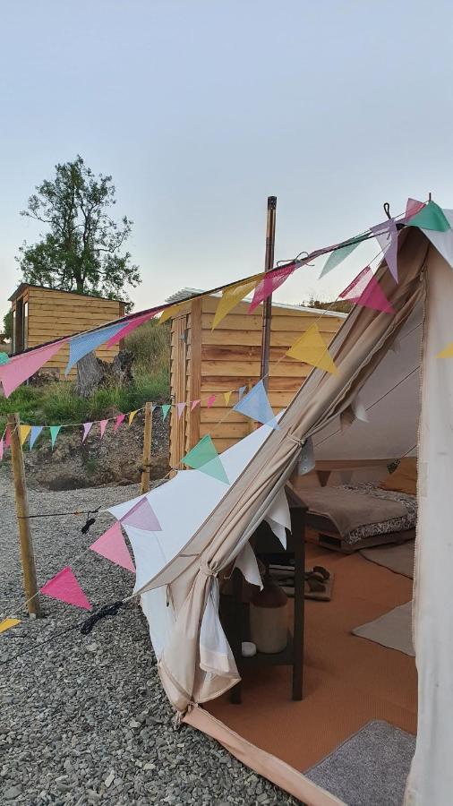 Готель Calon Y Goedwig Glamping Лландовері Екстер'єр фото