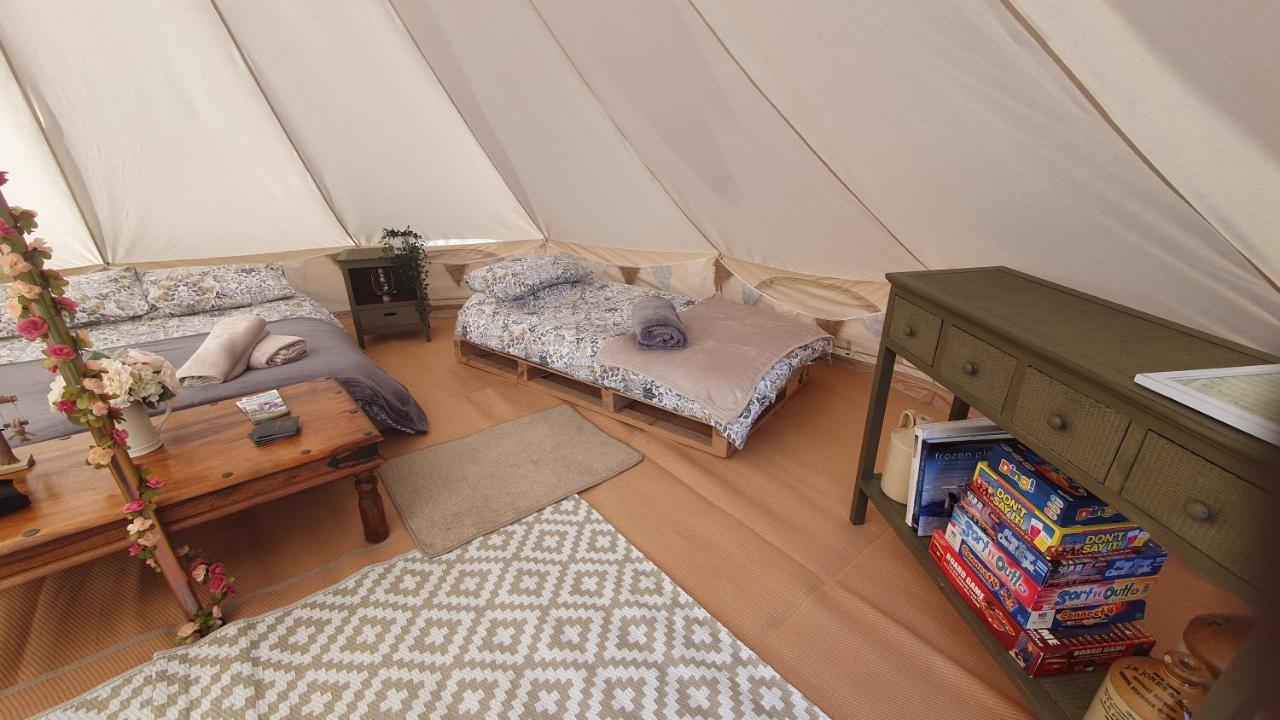 Готель Calon Y Goedwig Glamping Лландовері Екстер'єр фото