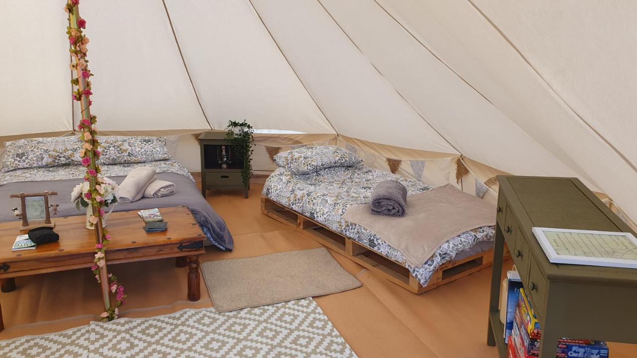 Готель Calon Y Goedwig Glamping Лландовері Екстер'єр фото
