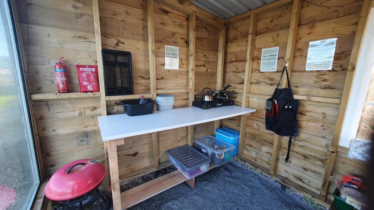 Готель Calon Y Goedwig Glamping Лландовері Екстер'єр фото